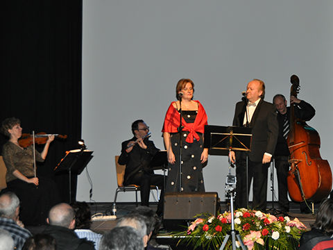 Musicos de Zaragoza para conciertos, bodas y todo tipo de eventos. www.elegia.es Tel. 679 590 436