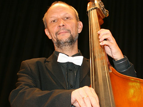 Sergey Shkil contrabajista&nbsp; titulado del grupo Elegia para conciertos, bodas y qualquier tipo de eventos en Zaragoza