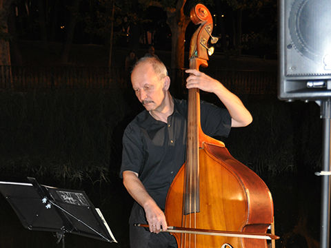 Concierto en Corazon Verde. Sergey Shkil contrabajista&nbsp; titulado del grupo Elegia para conciertos, bodas y qualquier tipo de eventos en Zaragoza