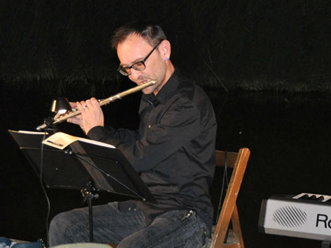 Musicos de Zaragoza para conciertos, bodas y todo tipo de eventos. www.elegia.es Tel.679 590 436